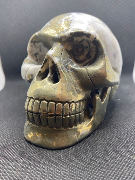 パイライトインクォーツスカル