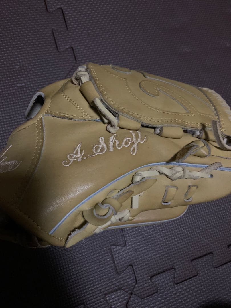 グロム硬式オーダーグラブ　前沢力さん風