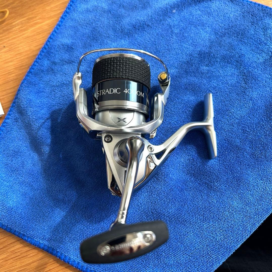 【美品】SHIMANO STRADIC 4000MHGMスピニングリール
