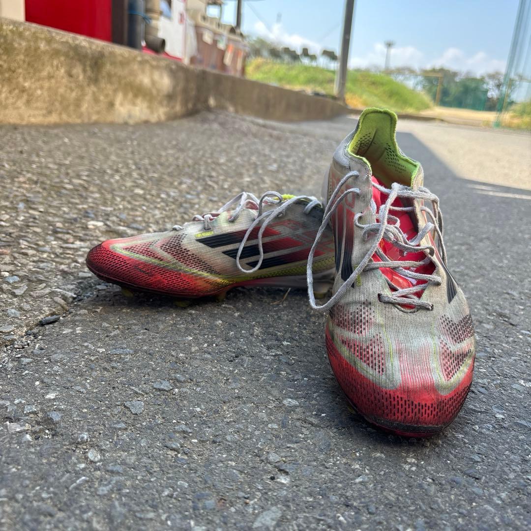 f50adidas 27センチ