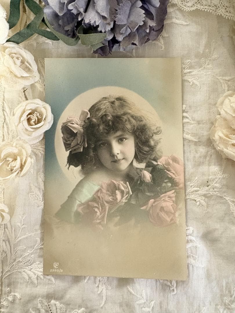アンティーク ポストカード 薔薇と美しい少女
