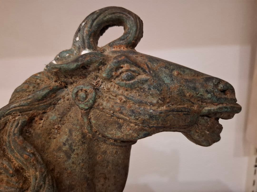 名豪家蔵出し ブロンズ馬の彫刻 台座有り