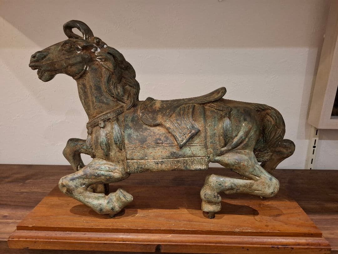 名豪家蔵出し ブロンズ馬の彫刻 台座有り
