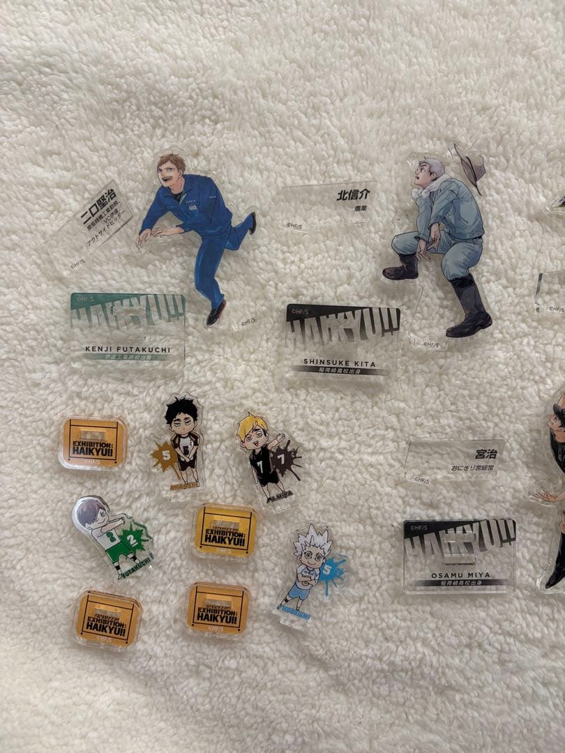 ハイキュー 10周年クロニクル アクスタ ピンバッジ ほか