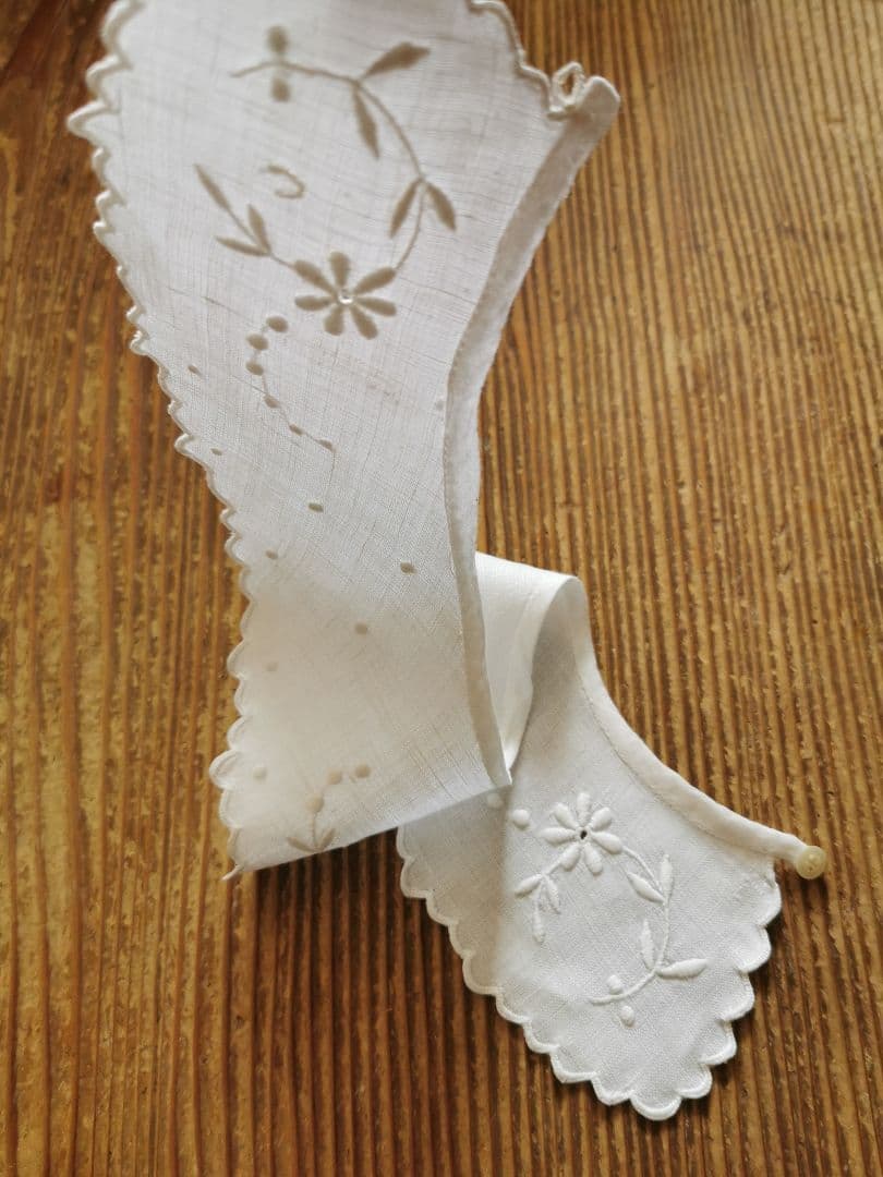 アンティーク フランス アイレット 花刺繍 スカラップ 付け襟 飾り襟