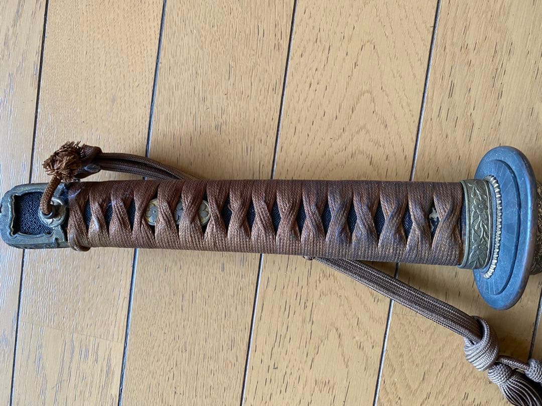 か*る様 軍刀(刀身なし)2本と刀掛け、矢筒(矢3本付)