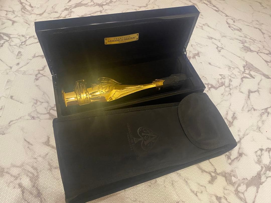 【未開封】アルマンド ゴールド ブリュット 750ml 箱専用ケース付き 正規品