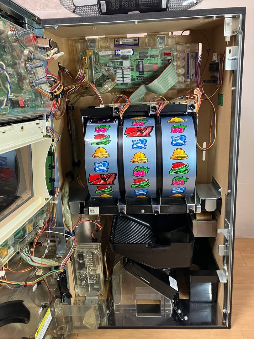 【送料無料】パチスロ 初代エウレカセブン 不要機 データカウンター付 実機