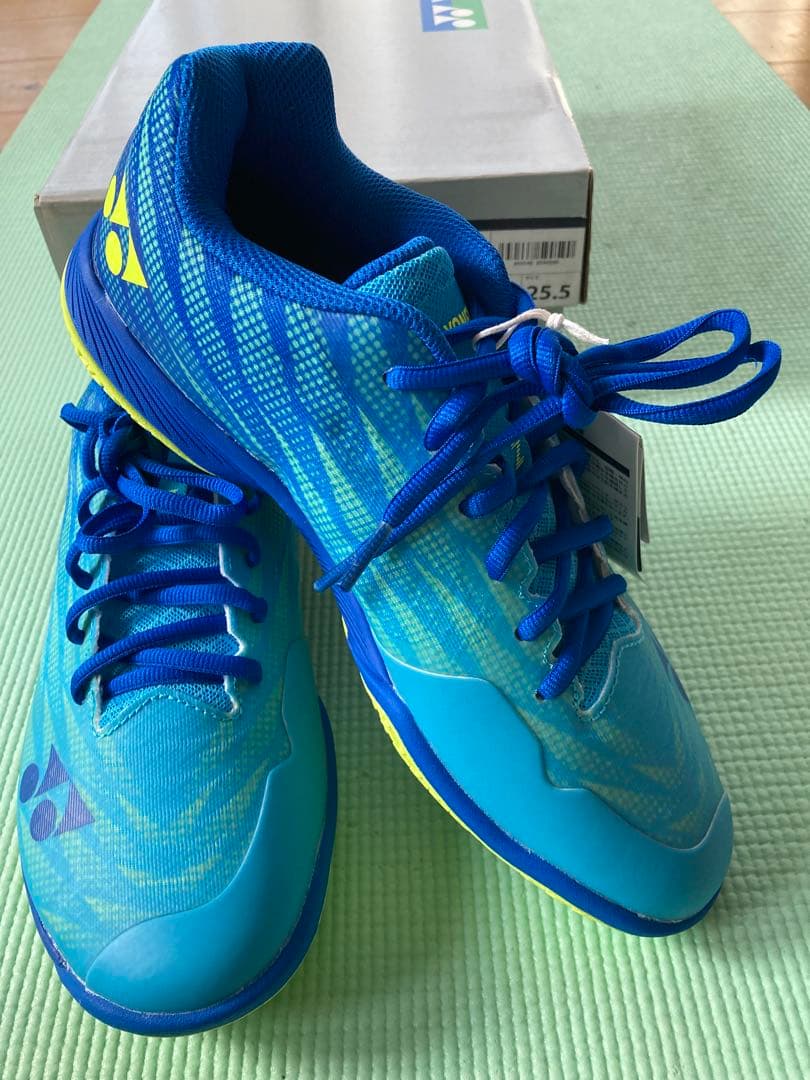 ヨネックス バドミントンシューズ エアラス25.5cm