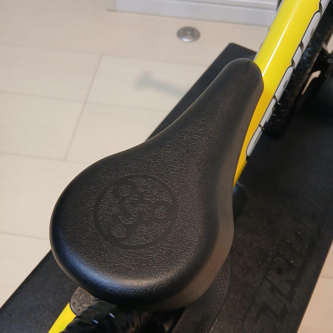 ストライダー イエロー バランスバイク【ロッキングベース付き】