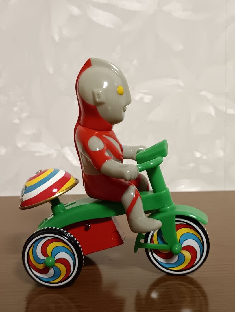 M1号　ウルトラマン　ゼンマイ三輪車