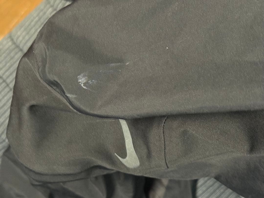 ナイキ エアロシールド ウィメンズ フーデッド ランニング ジャケット