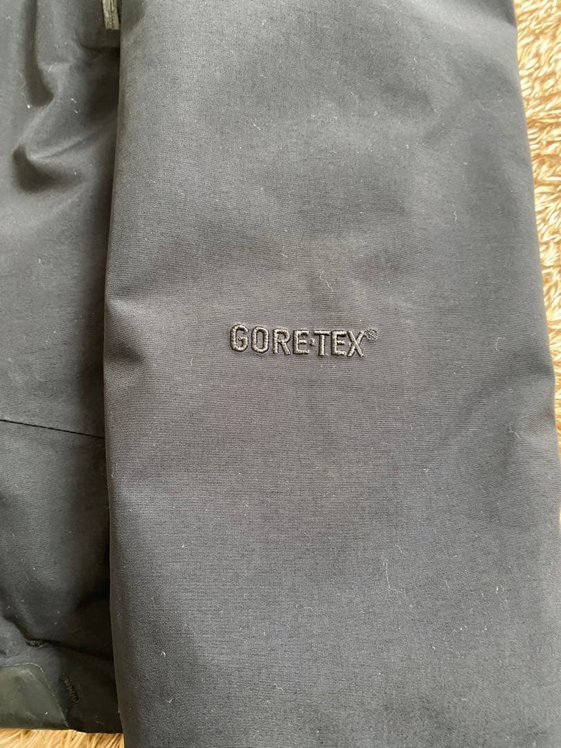 patagonia メンズプリモダウンジャケット　GORE-TEX XS