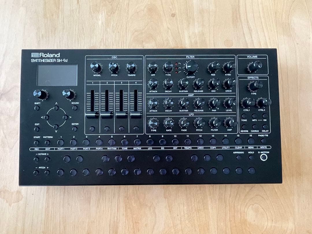 Roland シンセサイザー SH-4d (最終値下げ)