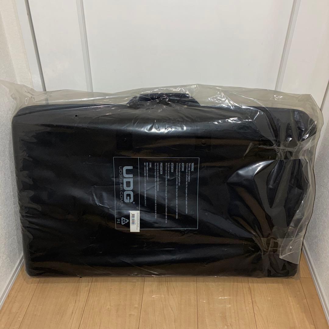 未使用　UDG U8305BLコントローラー ハードケース Large