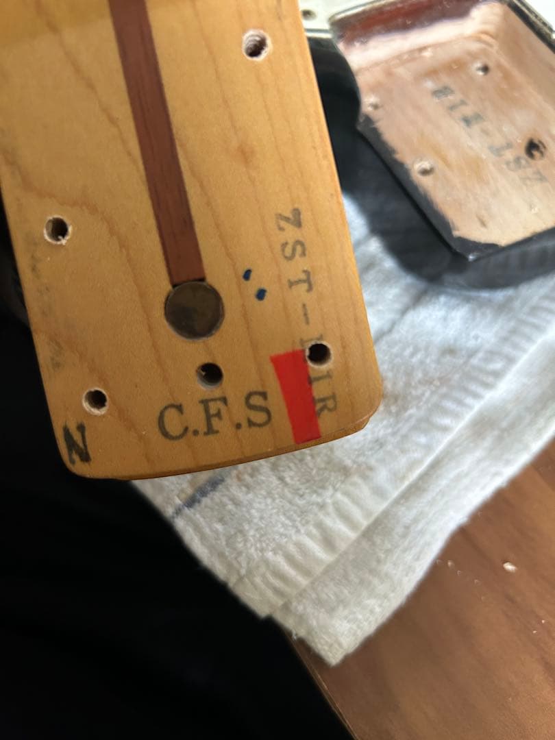 Coolz ZST-M1R ミディアムスケール　fenderソフトケース付き。