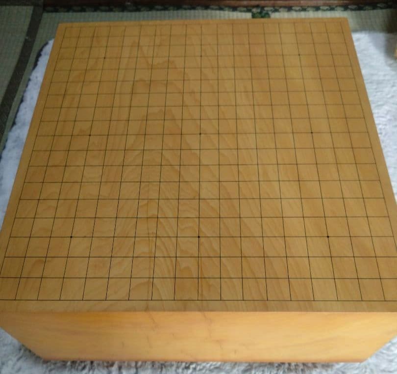 値下げ【囲碁】国産本榧　囲碁盤6.2寸　板目　足つき