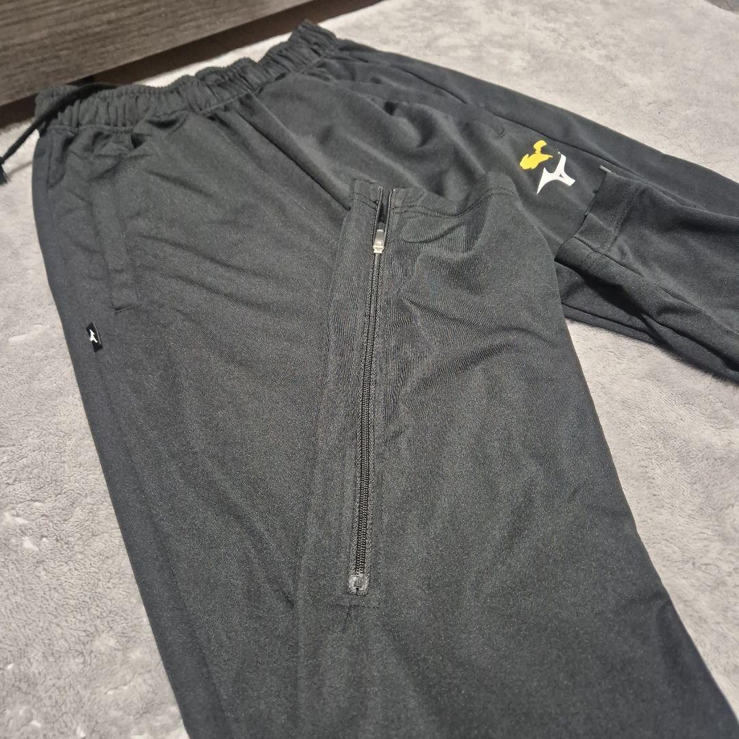 ピカチュウコラボ ジャージ 上下セット