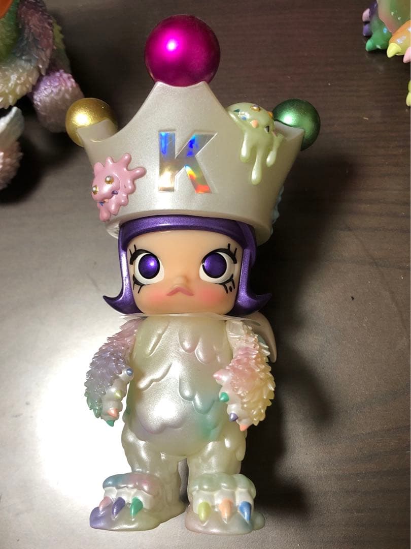 POPMART MOLLY×INSTINCTOY EROSION MOLLY