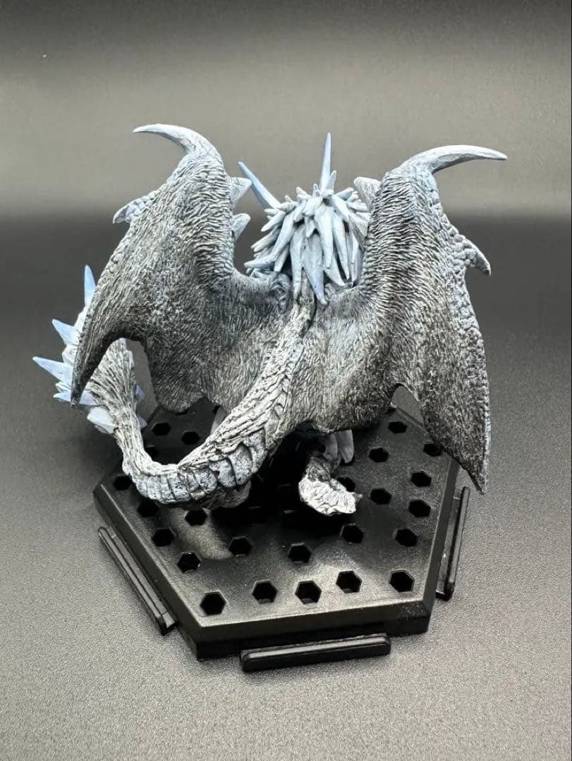 福*助様 モンスターハンター　スタンダードモデル　フィギュア　凍王龍トア・テスカ