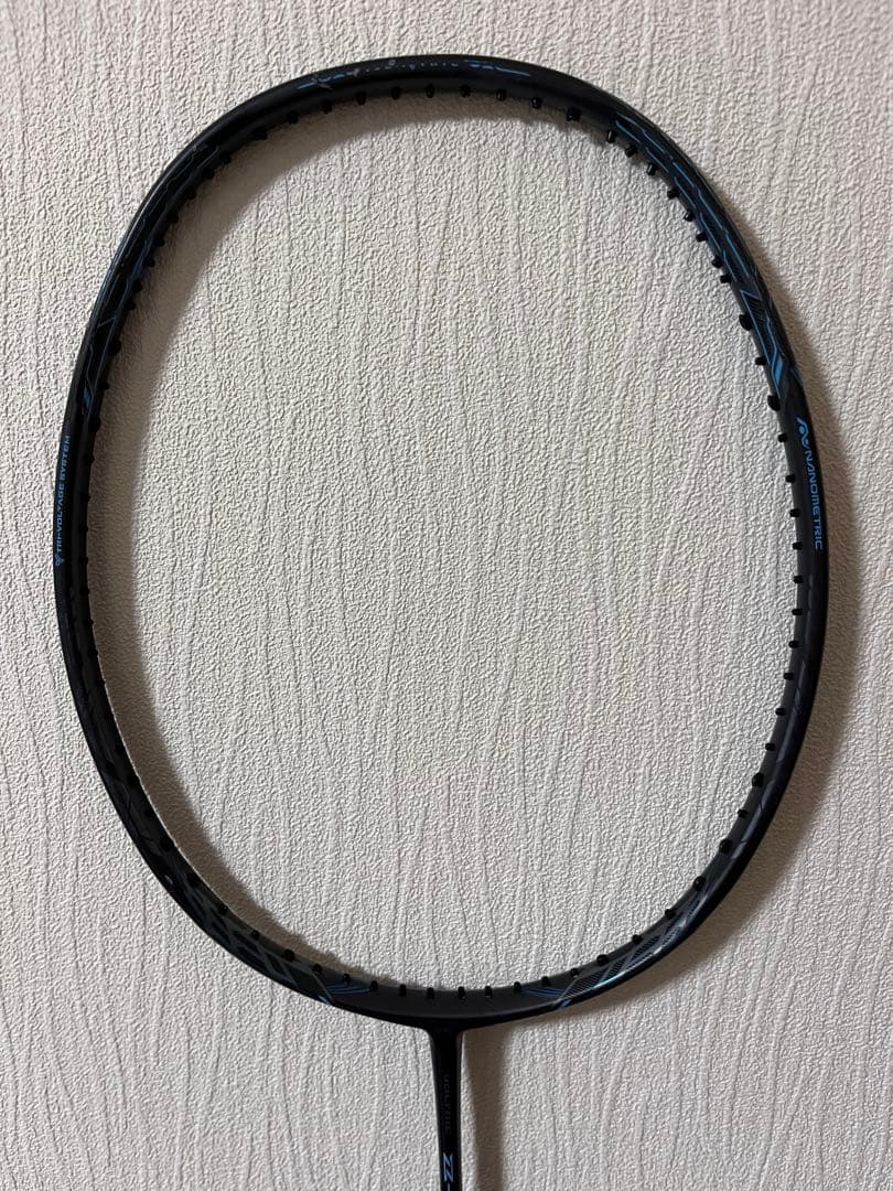 バドミントンラケット ジーフォース2