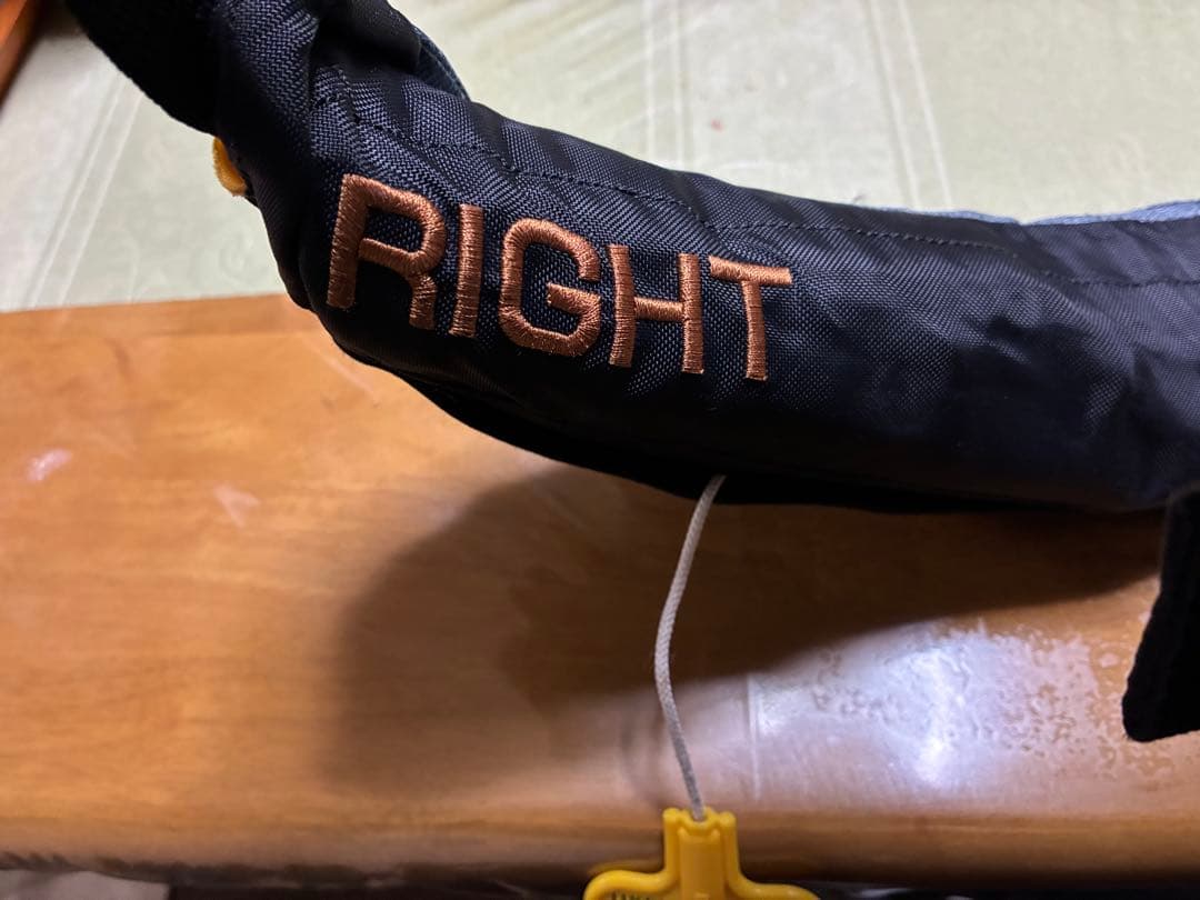 34 THIRTY FOUR★ブルーストーム自動膨張救命胴衣★桜★交換ボンベ付き