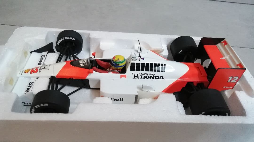 MINICHAMPS アイルトンセナ マクラーレン ホンダMP4/4 1989
