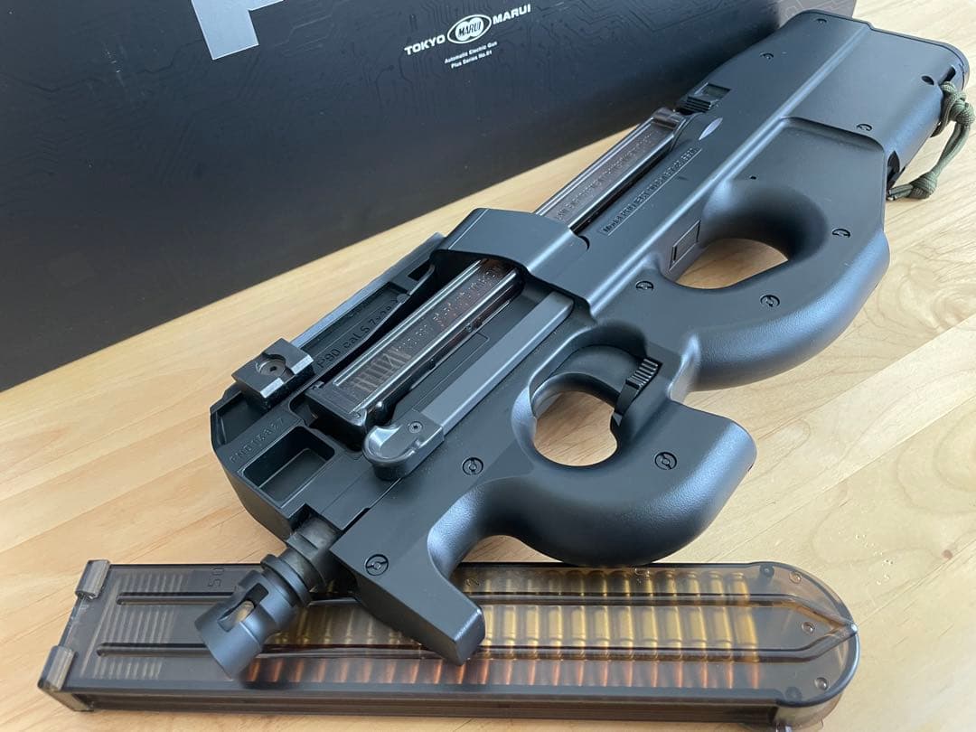 東京マルイ 電動ガン P90プラス+ 予備マガジン　プラスシリーズ FN PDW