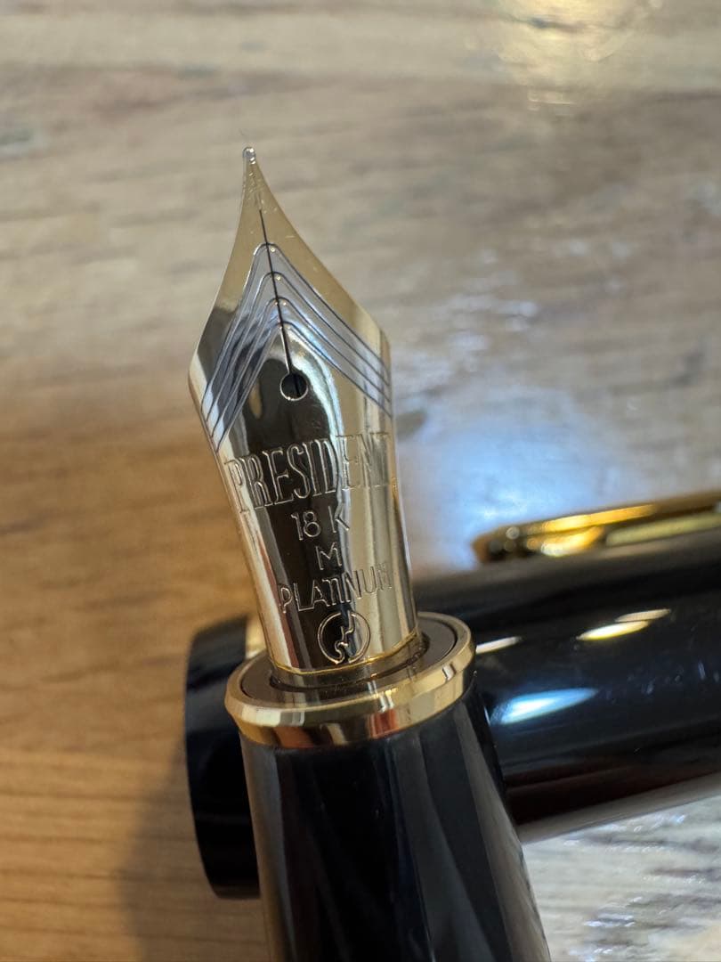 超美品 PLATINUM PRESIDENT 万年筆 18K M 18金 文房具