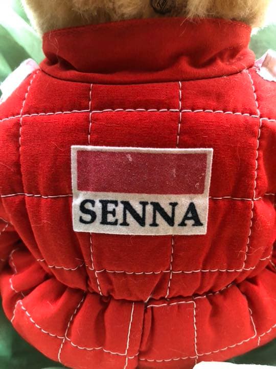 ドイツ HERMANN社製のAyrton Sennaベア