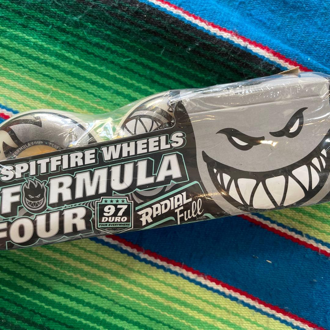 Spitfireフォーマル4RADIAL FULL56mm97a定価¥9,630