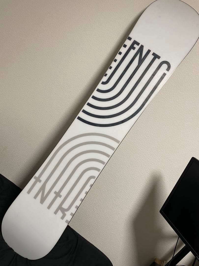 FNTC TNTR 25-26 150 cm スノーボード