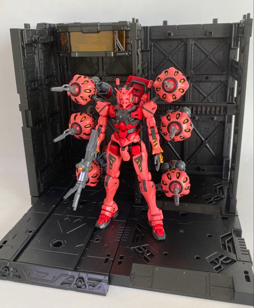 赤いガンダム【ビット６基】ガンプラ！HG！ジオラマベース！ビット台座４個付き！