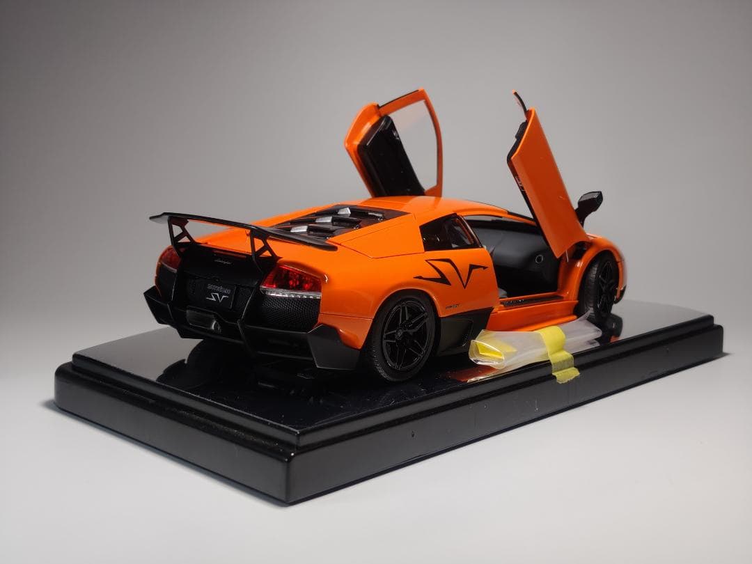 1/24 ランボルギーニ ムルシエラゴ SV 完成品
