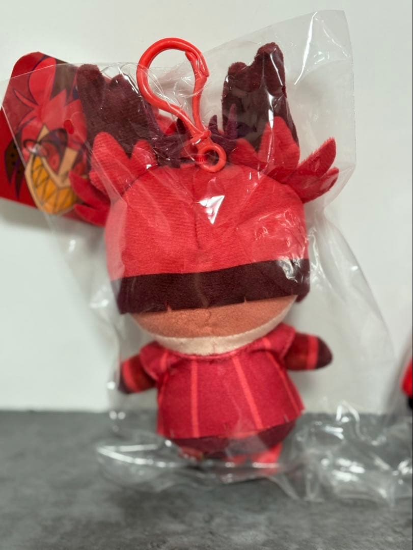 HAZBIN HOTEL おすわりマスコット　アラスター　　ヴォックス　ハスク