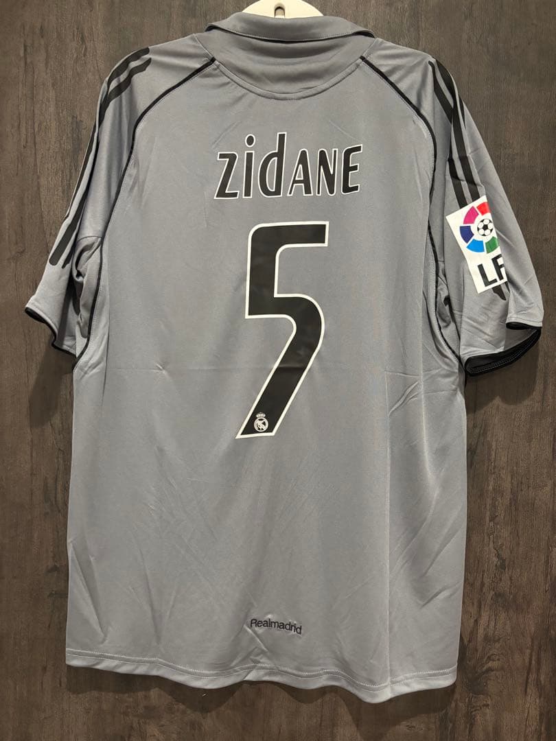 ジダン　レアルマドリード ユニフォーム