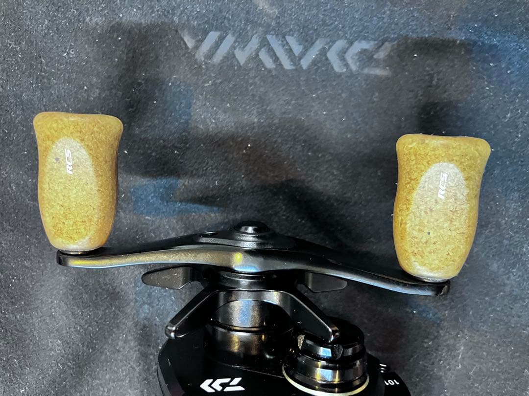 しゅぺ　Daiwa RYOGA 1016H RCSコルクノブ付　箱無