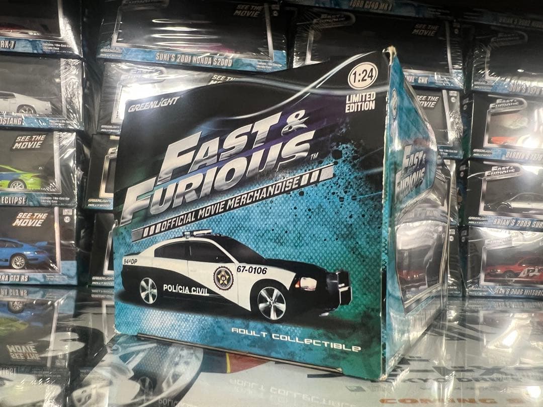 ミニカー FAST&FURIOUS RIO POLICE CHARGER 1/24