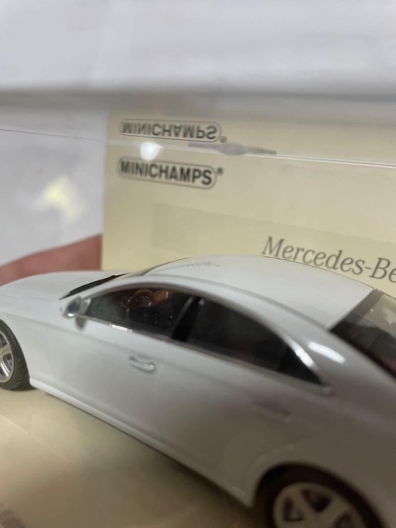 Mercedes-Benz G 55 AMG ブラックとCLS ホワイトのセット