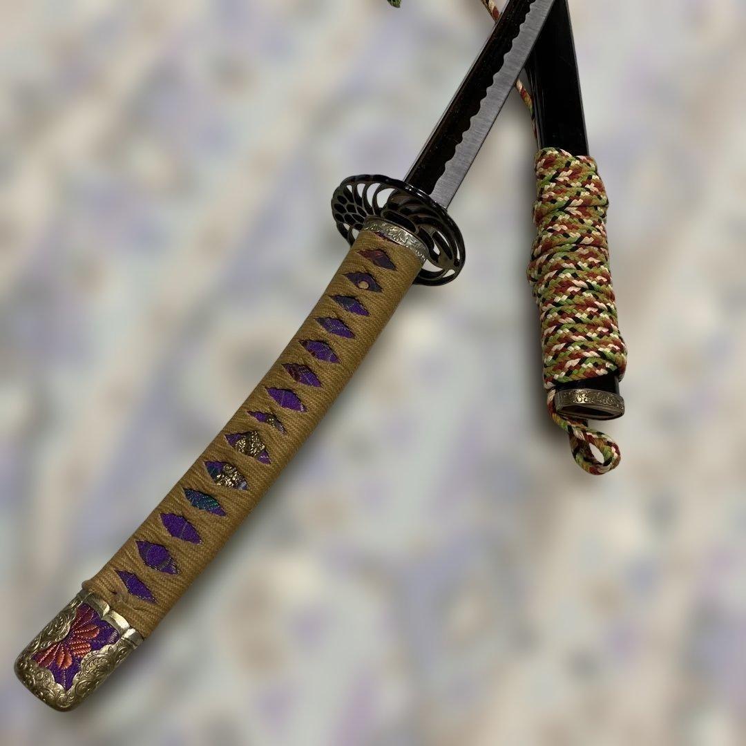 模造刀 太刀 金茶柄 鶴羽透し丸鍔 太刀造り龍図黒呂鞘