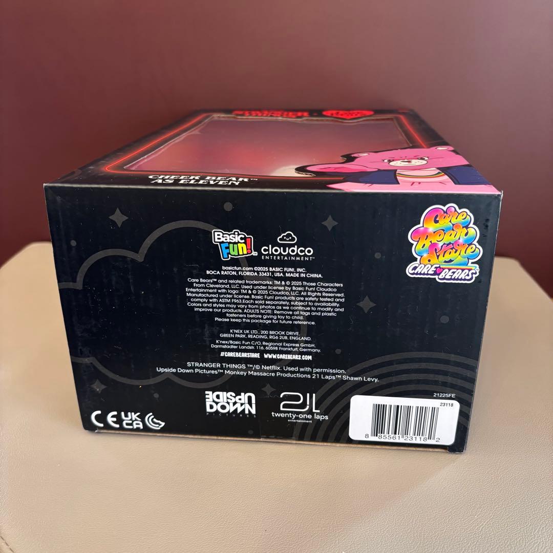 ケアベア　ストレンジャーシングス　コラボ　ぬいぐるみ　エル