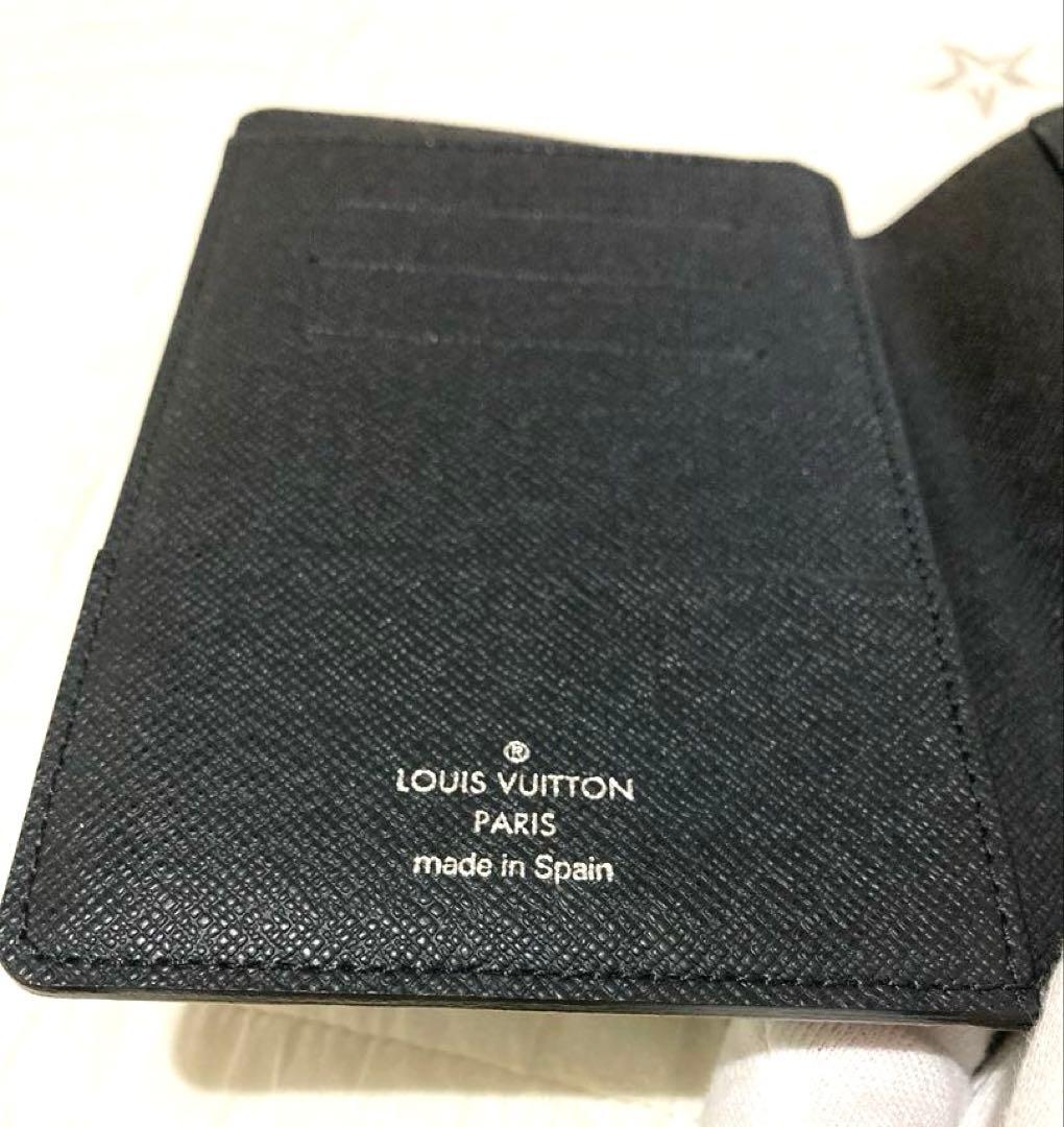 パスポートカバー LOUIS VUITTON ダミエグラフィット イニシャル入り