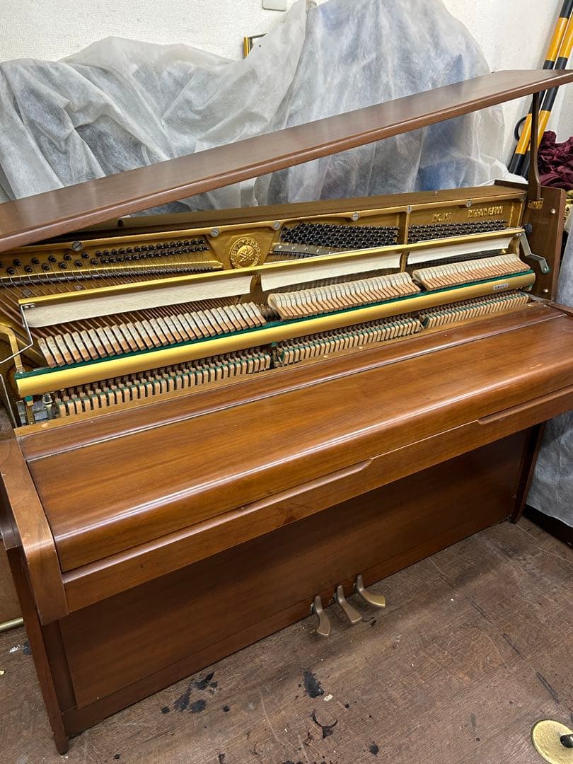 超価格、ヤマハM1、木目調半艶仕様、人気のコンパクトタイプ、お買い得1台限り！