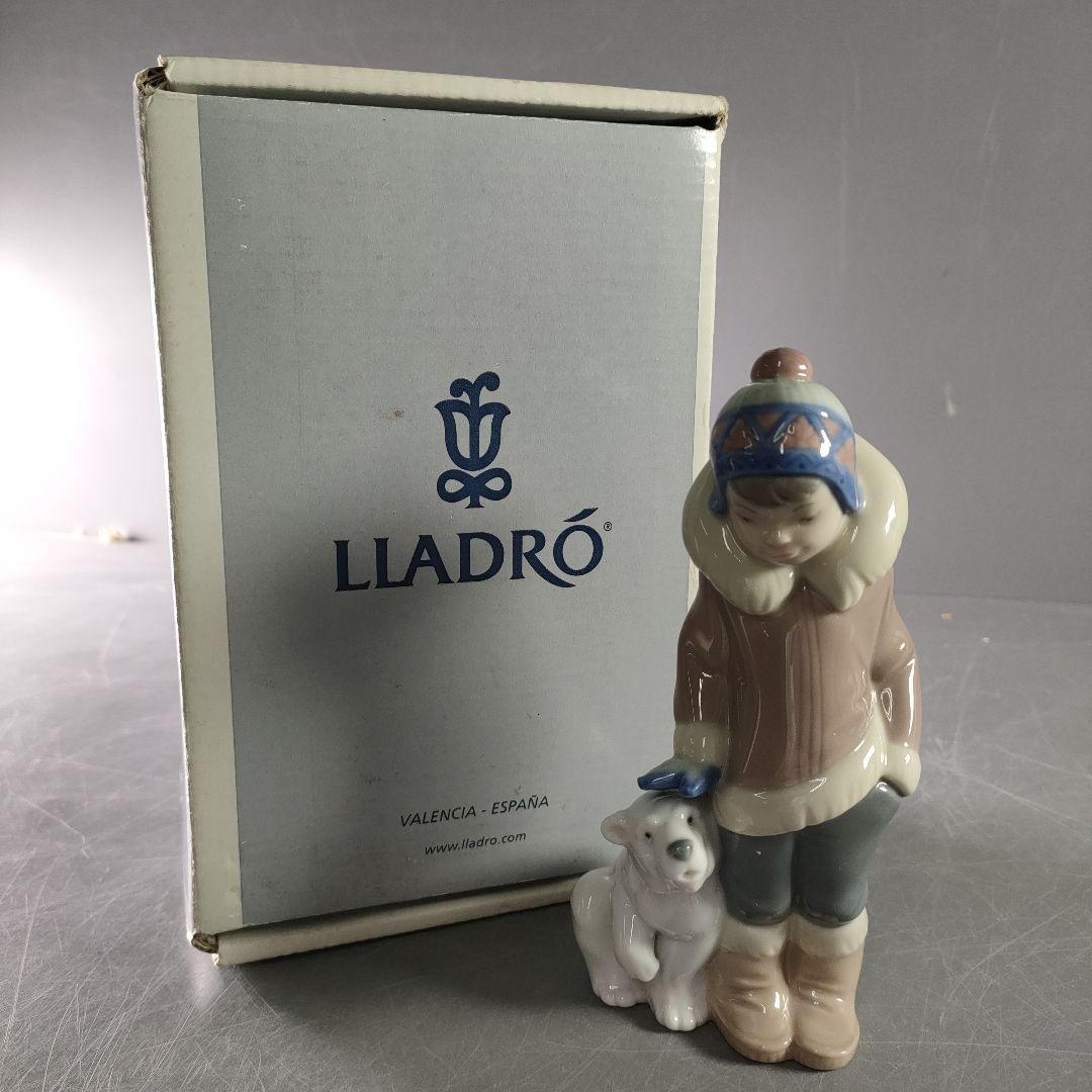 A883-9/LLADRO/リヤドロ/小熊とエスキモーの少年/フィギュリン/