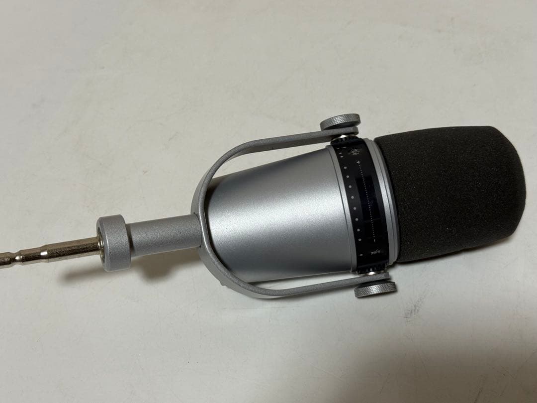 SHURE シュア MV7 ポッドキャストマイクロホン