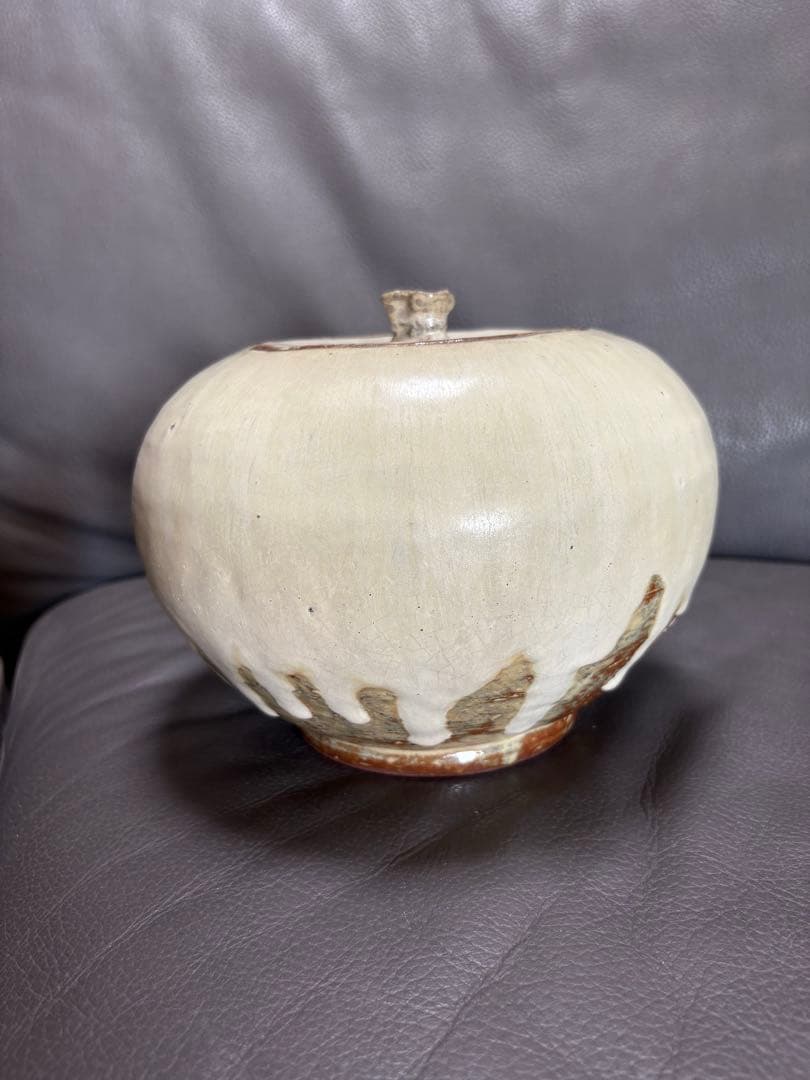 蓋付き入れ物　置物