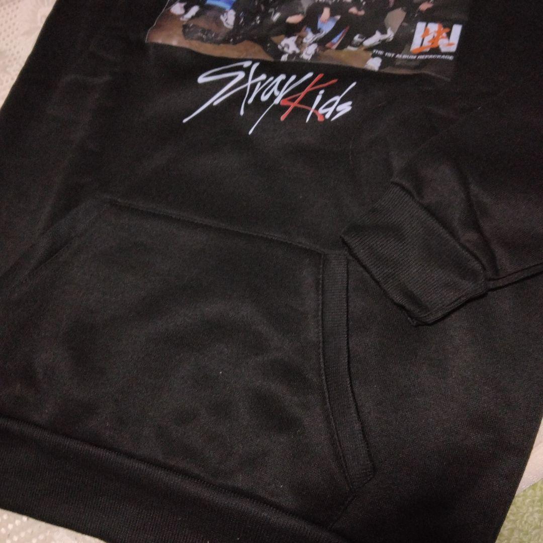 StrayKids　パーカー黒 M　1STアルバム INトレーナー 写真 スキズ
