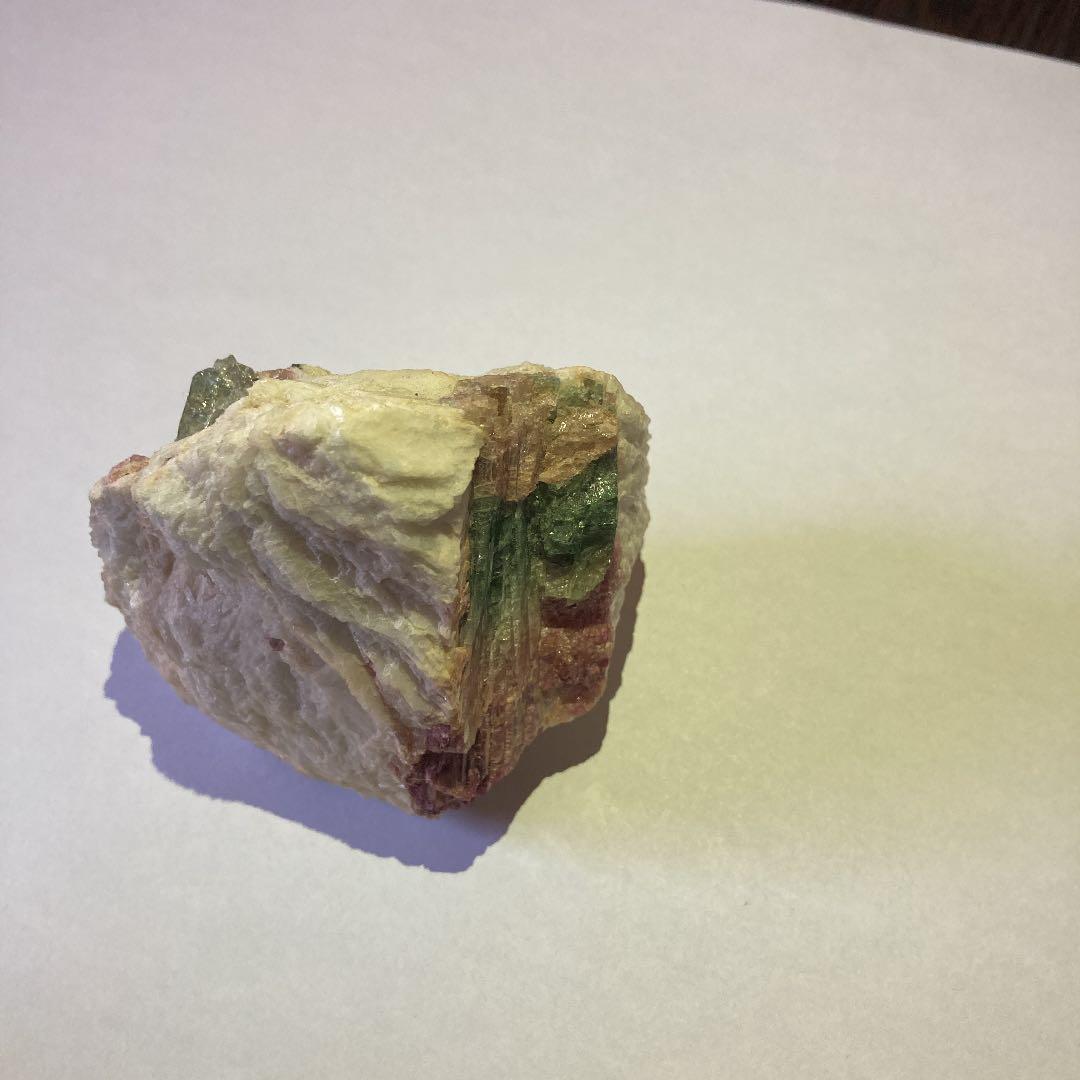 バイカラートルマリン 母岩付き原石