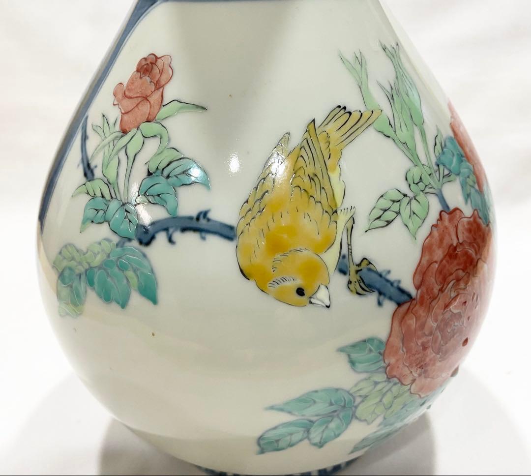 5代　佐藤走波 の豪華で重厚な　\"色絵花鳥文花瓶\"