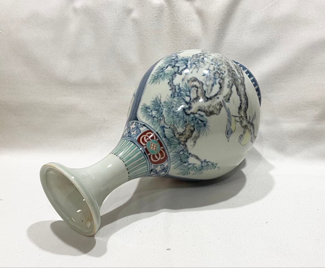 5代　佐藤走波 の豪華で重厚な　\"色絵花鳥文花瓶\"